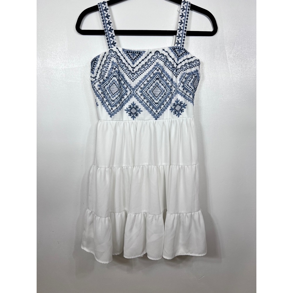 Mi Ami for Francesca's XS Chrystal White Blue Embroidered Mini Dress